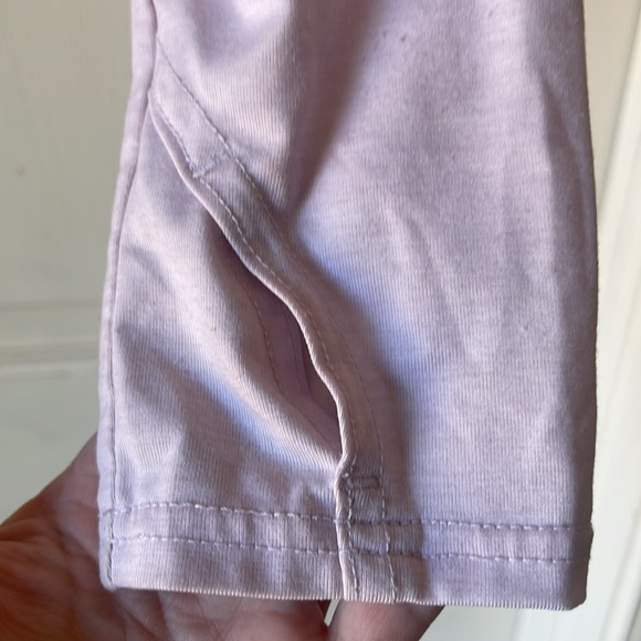 Athleta Pinkish Lavender twist front top with thumbholes - Picture 5 of 5